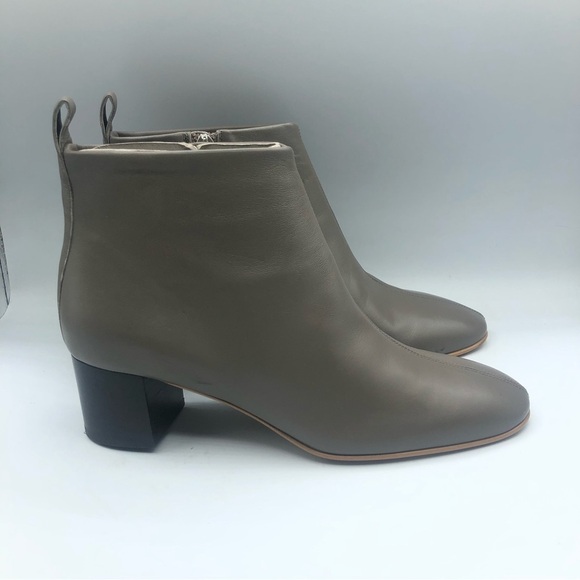 Everlane Size 9 Day Boot Italian Leather in Gray Smoke - Picture 1 of 10